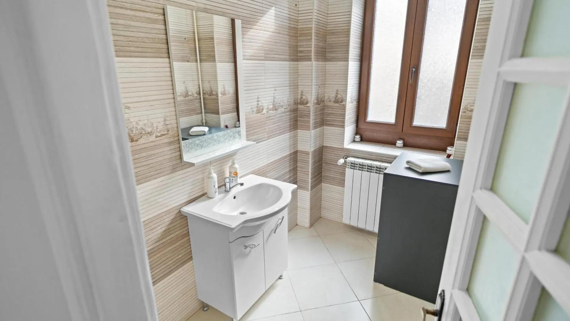 Golden Residences - Apartment & Penthouse In Old Town Bucharest