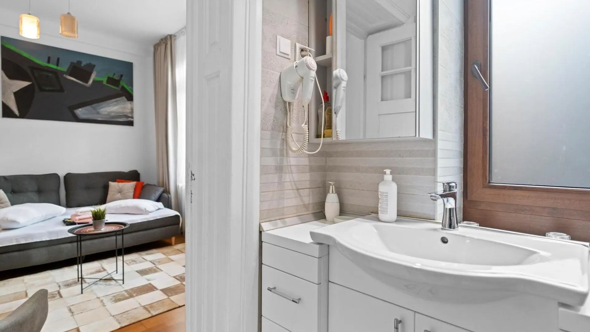 Golden Residences - Apartment & Penthouse In Old Town Bukareszt 0*,