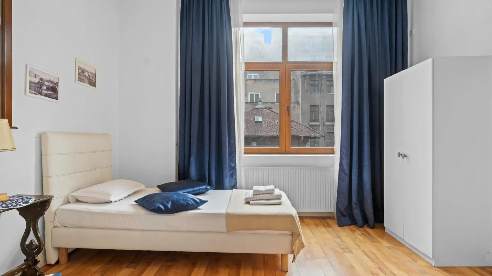Golden Residences - Apartment & Penthouse In Old Town Bucharest 0*,  Romania