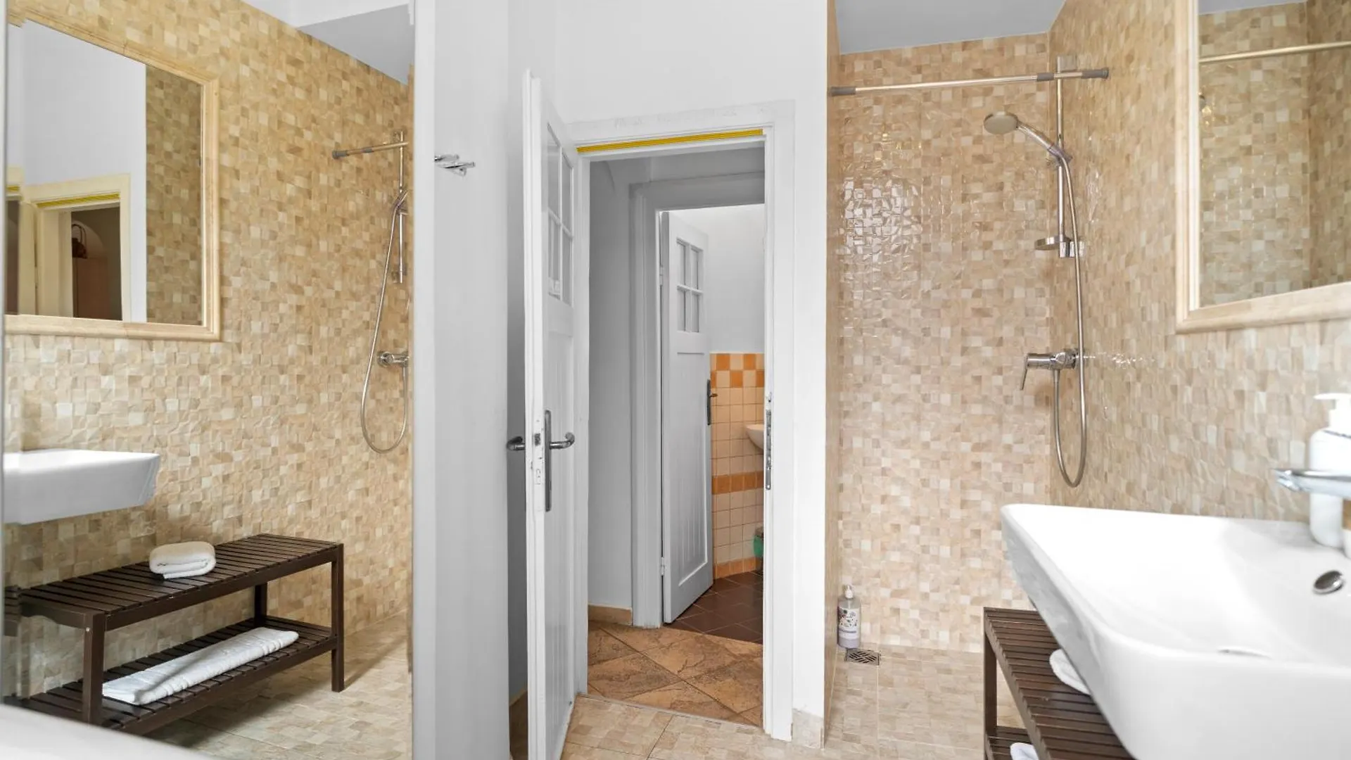 Golden Residences - Apartment & Penthouse In Old Town Bucharest Romania