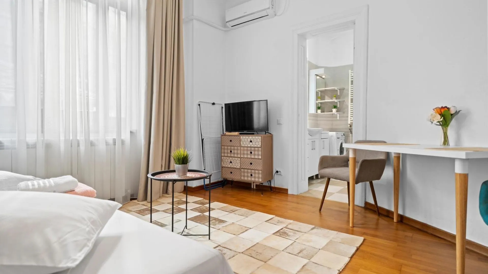 Golden Residences - Apartment & Penthouse In Old Town Bucharest